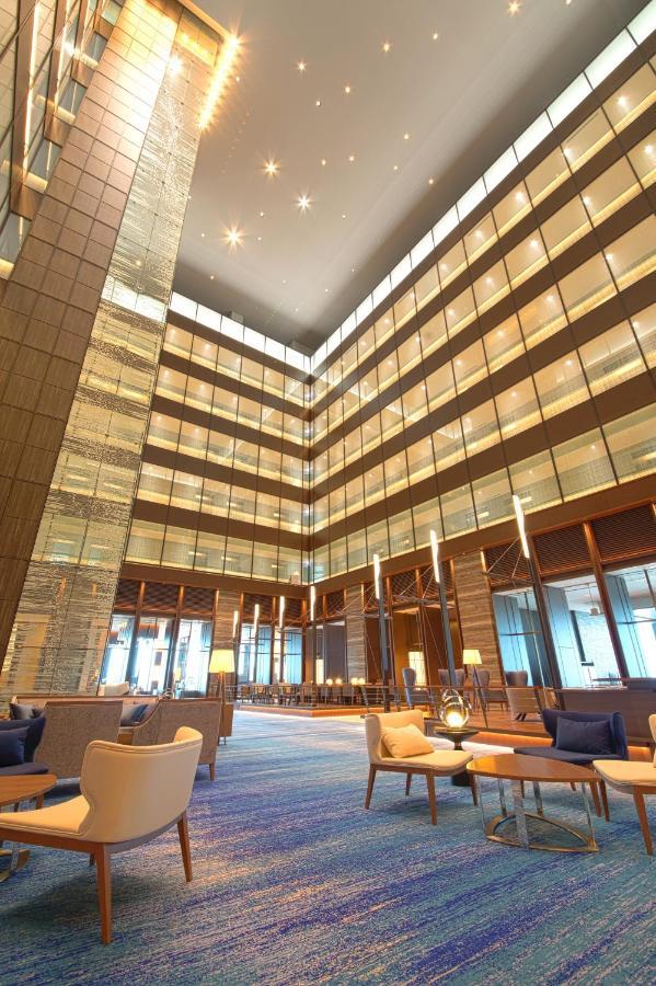 Nagoya Prince Hotel Sky Tower Buitenkant foto The lobby of the hotel