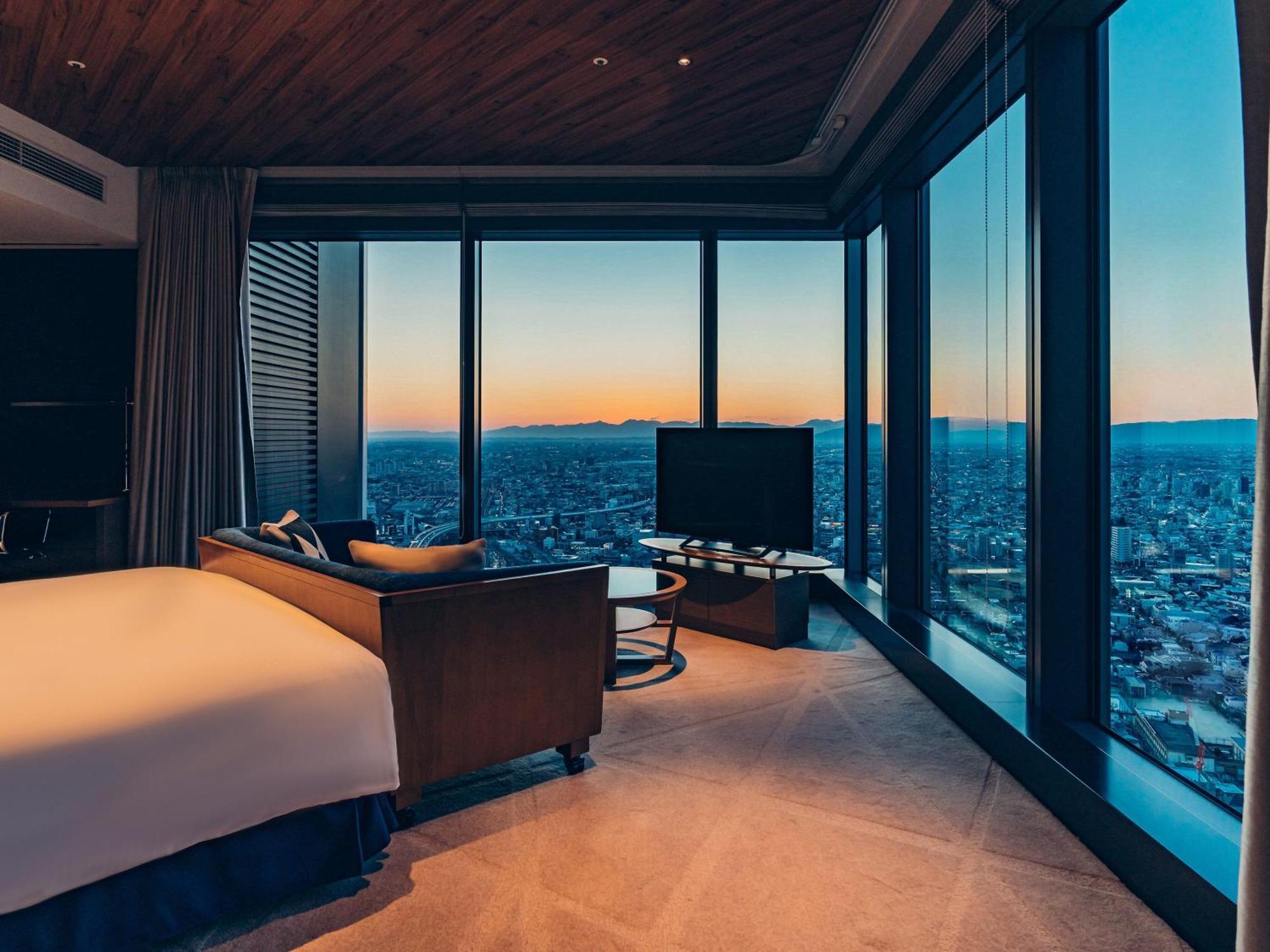 Nagoya Prince Hotel Sky Tower Buitenkant foto A suite at the hotel